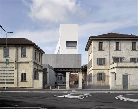 michael heizer nella torre prada|A Dialogue Between Art and Architecture at Fondazione Prada’s .